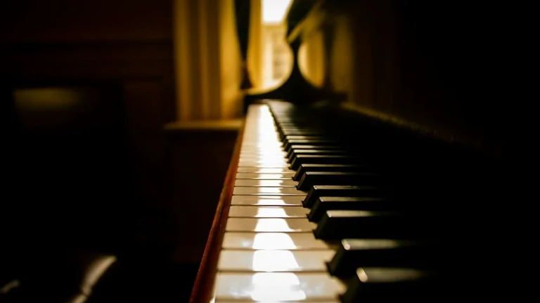 Chopin między Warszawą a Paryżem: muzyka i dwa miejsca pamięci
